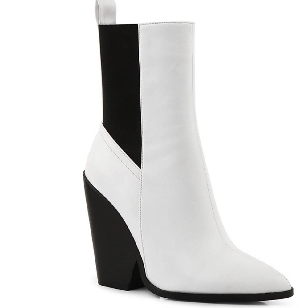 Yadira Bootie size 9